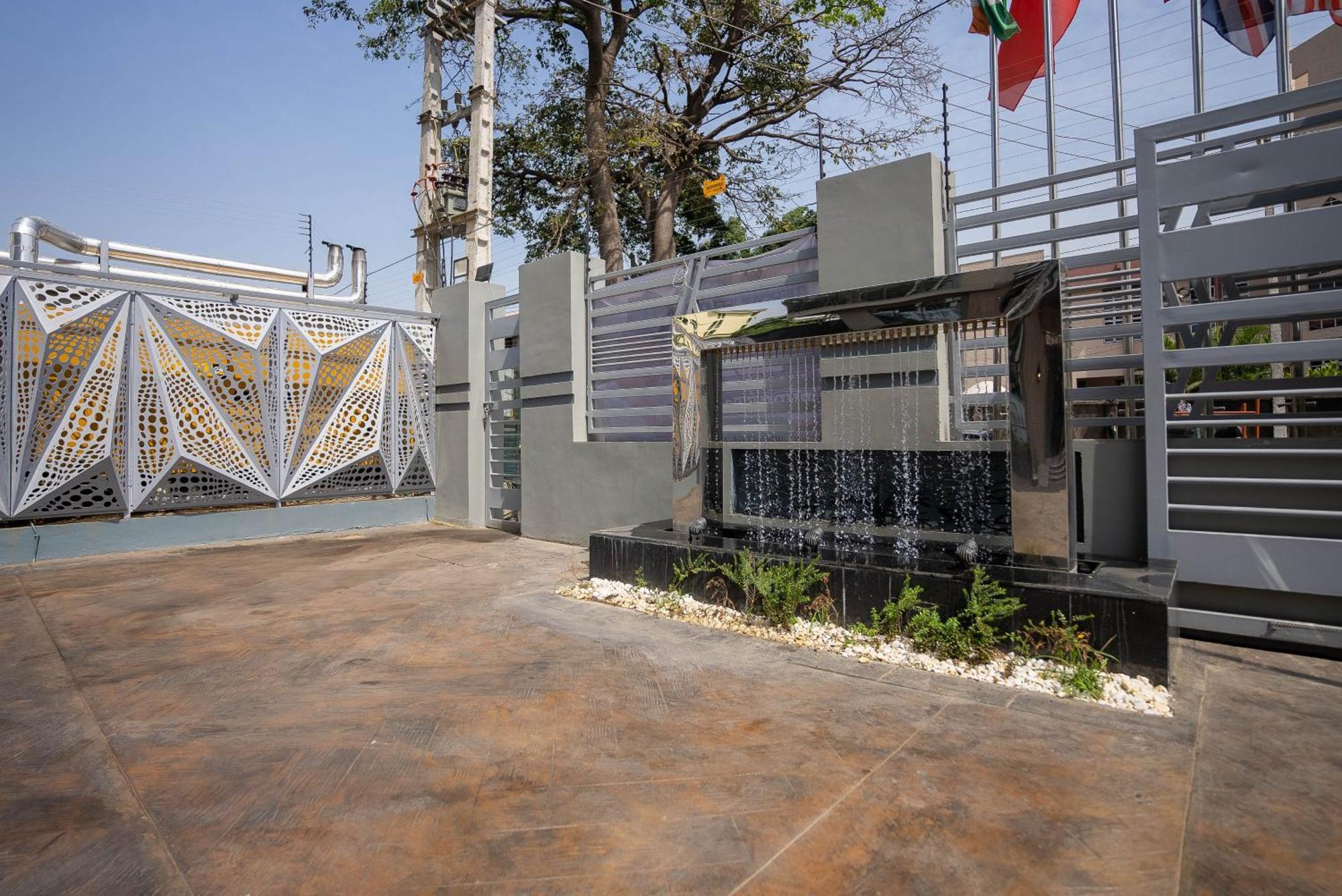 Gta Hotel Ikeja Buitenkant foto