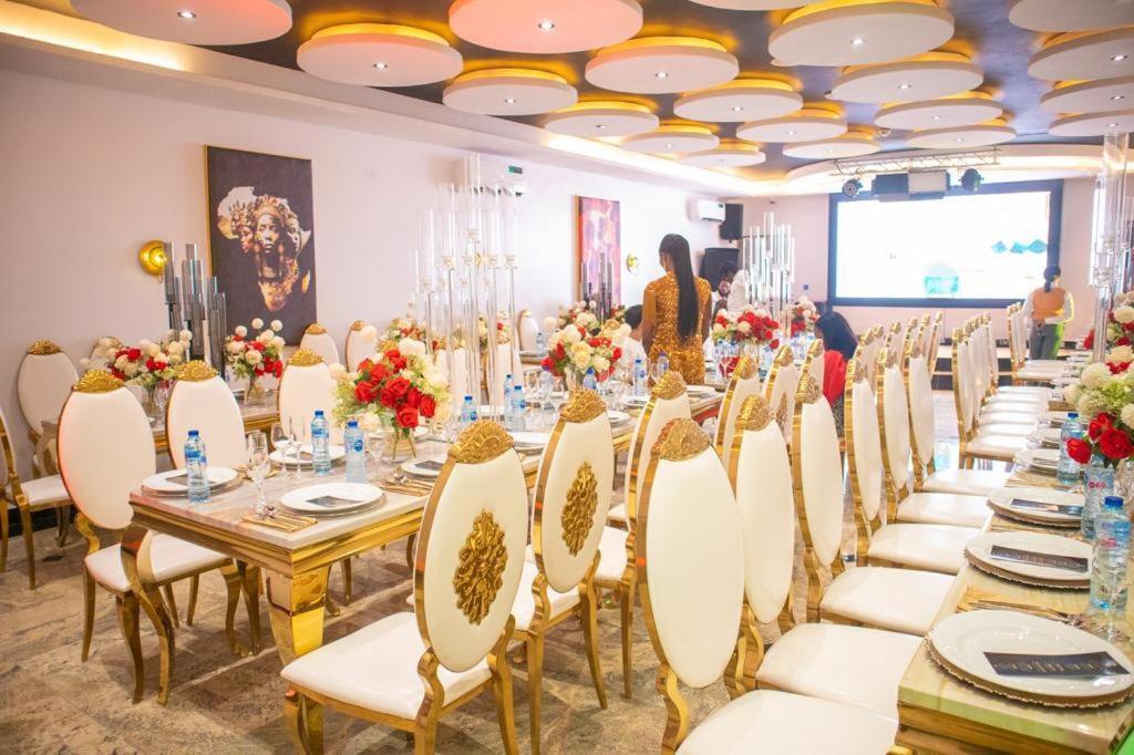 Gta Hotel Ikeja Buitenkant foto