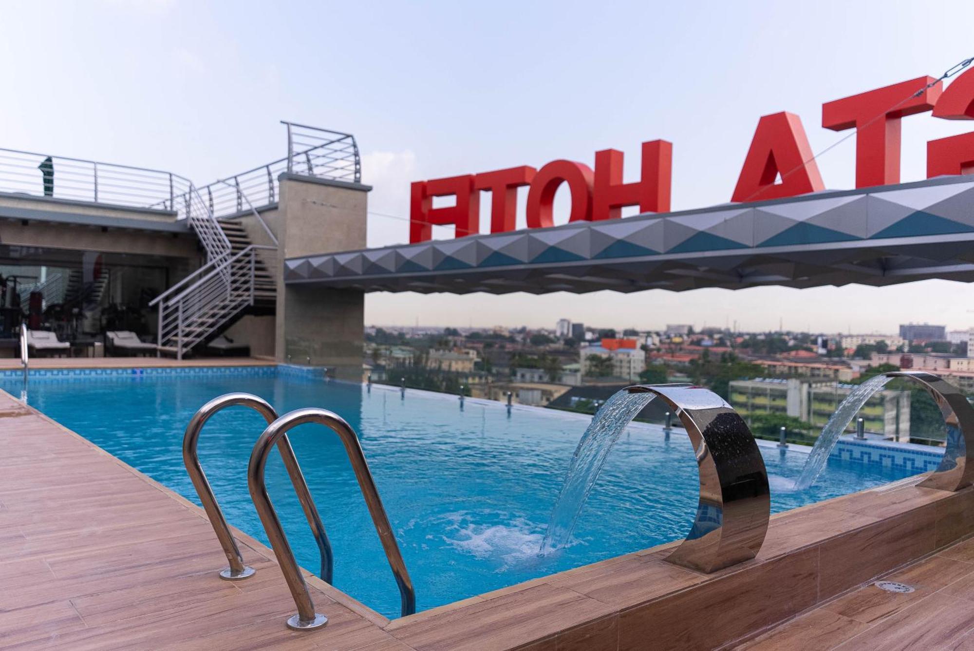 Gta Hotel Ikeja Buitenkant foto